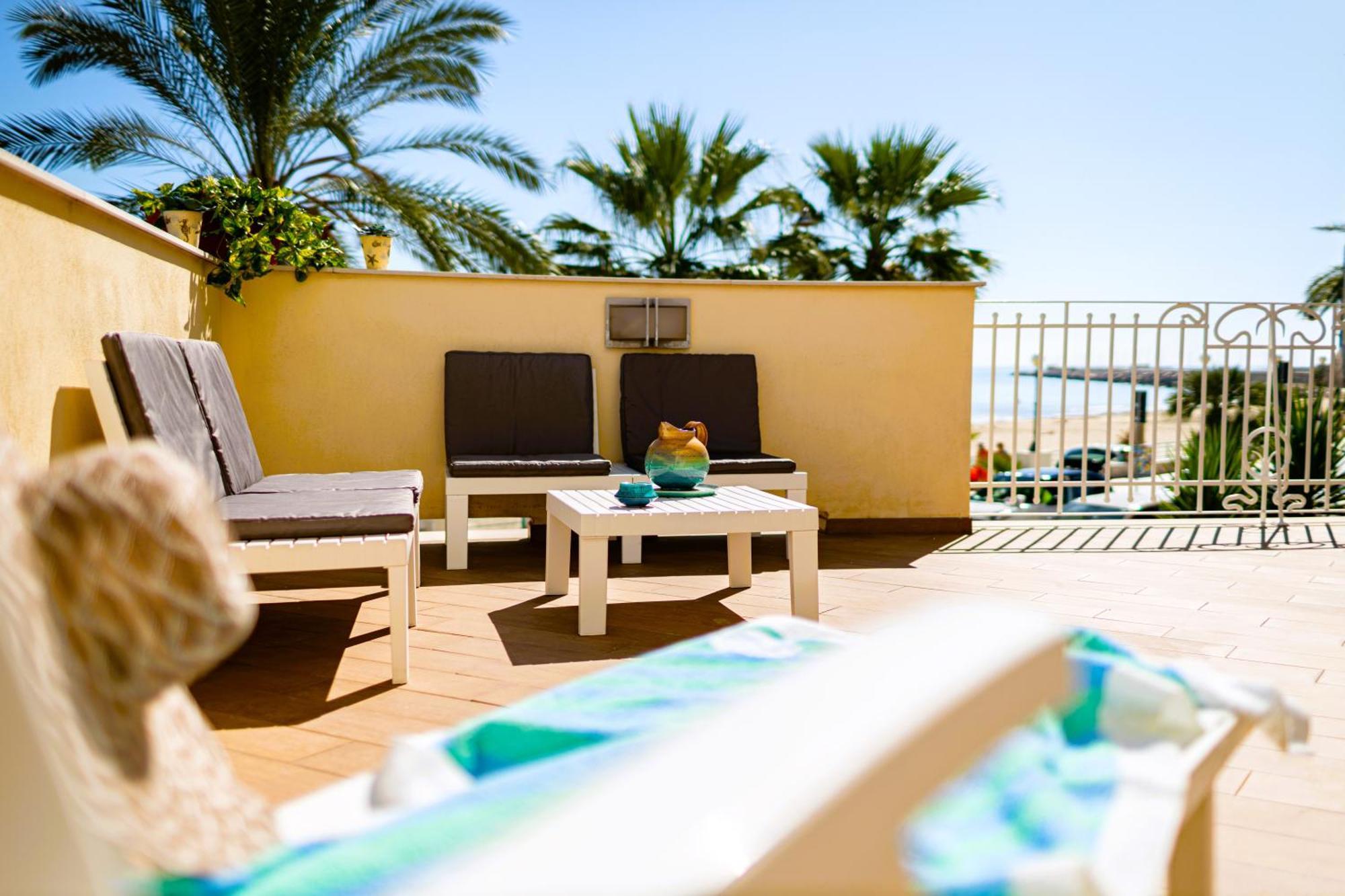 Mare E Castello Apartment Manfredonia Exterior foto