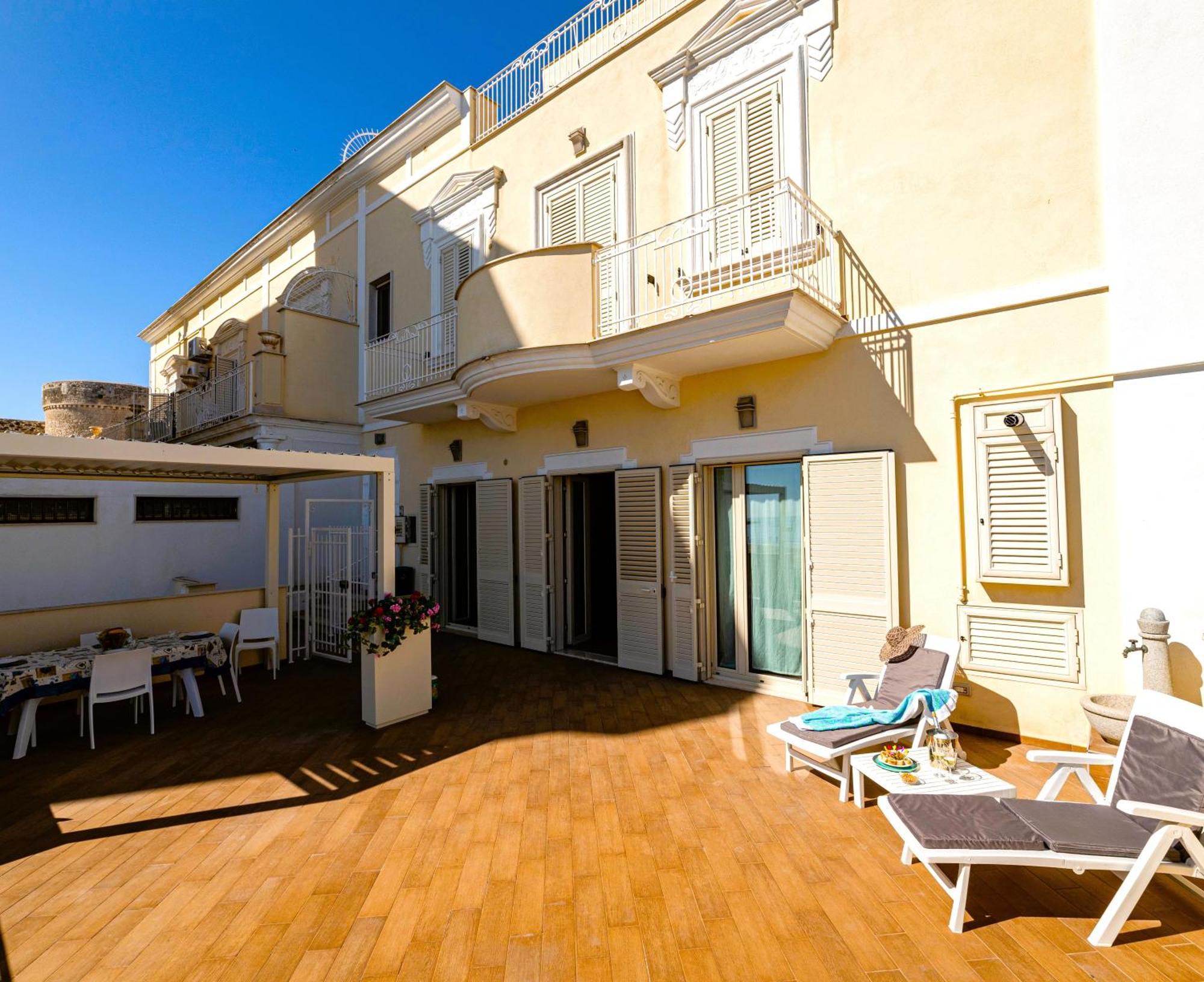 Mare E Castello Apartment Manfredonia Exterior foto
