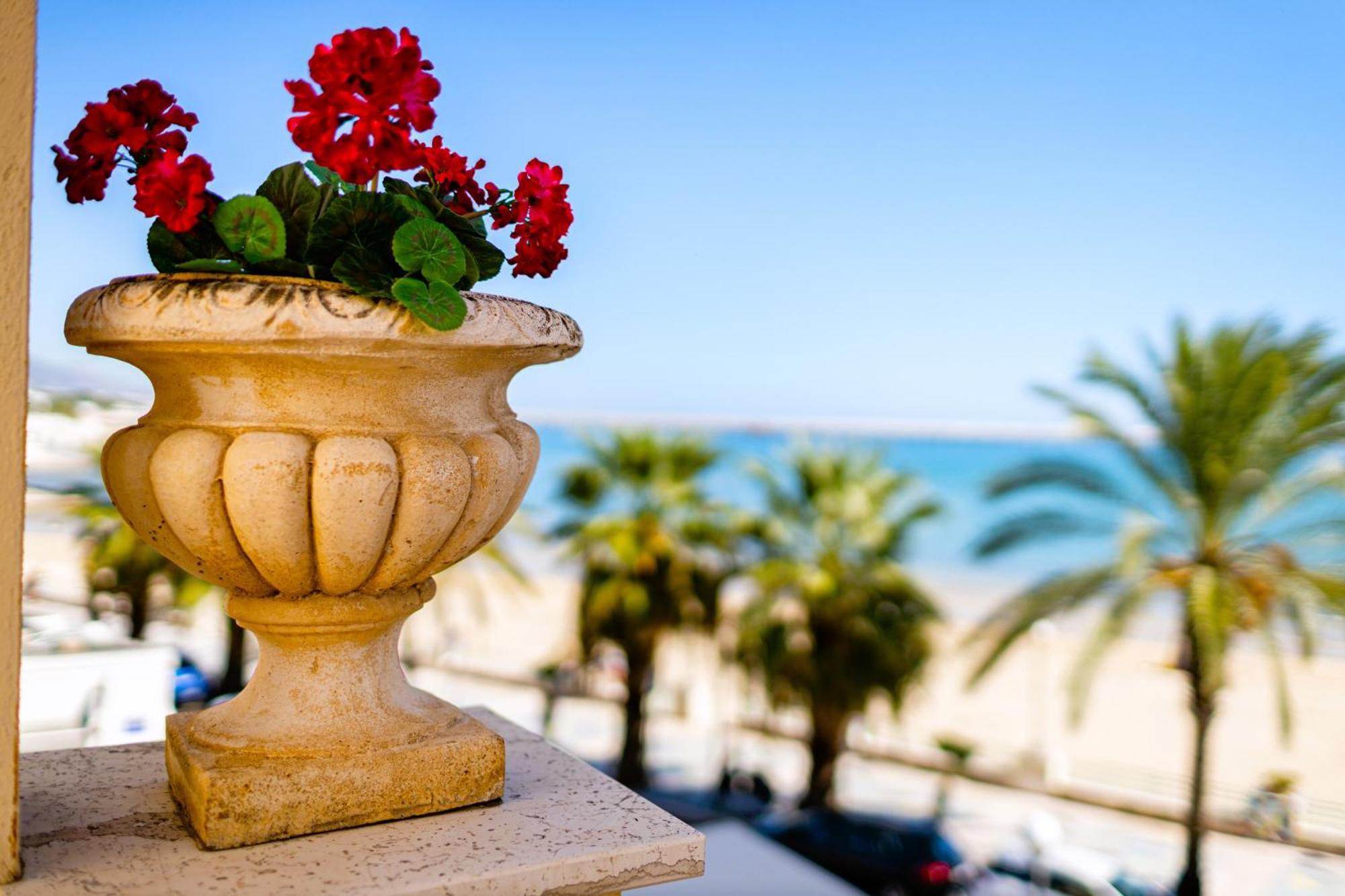 Mare E Castello Apartment Manfredonia Exterior foto