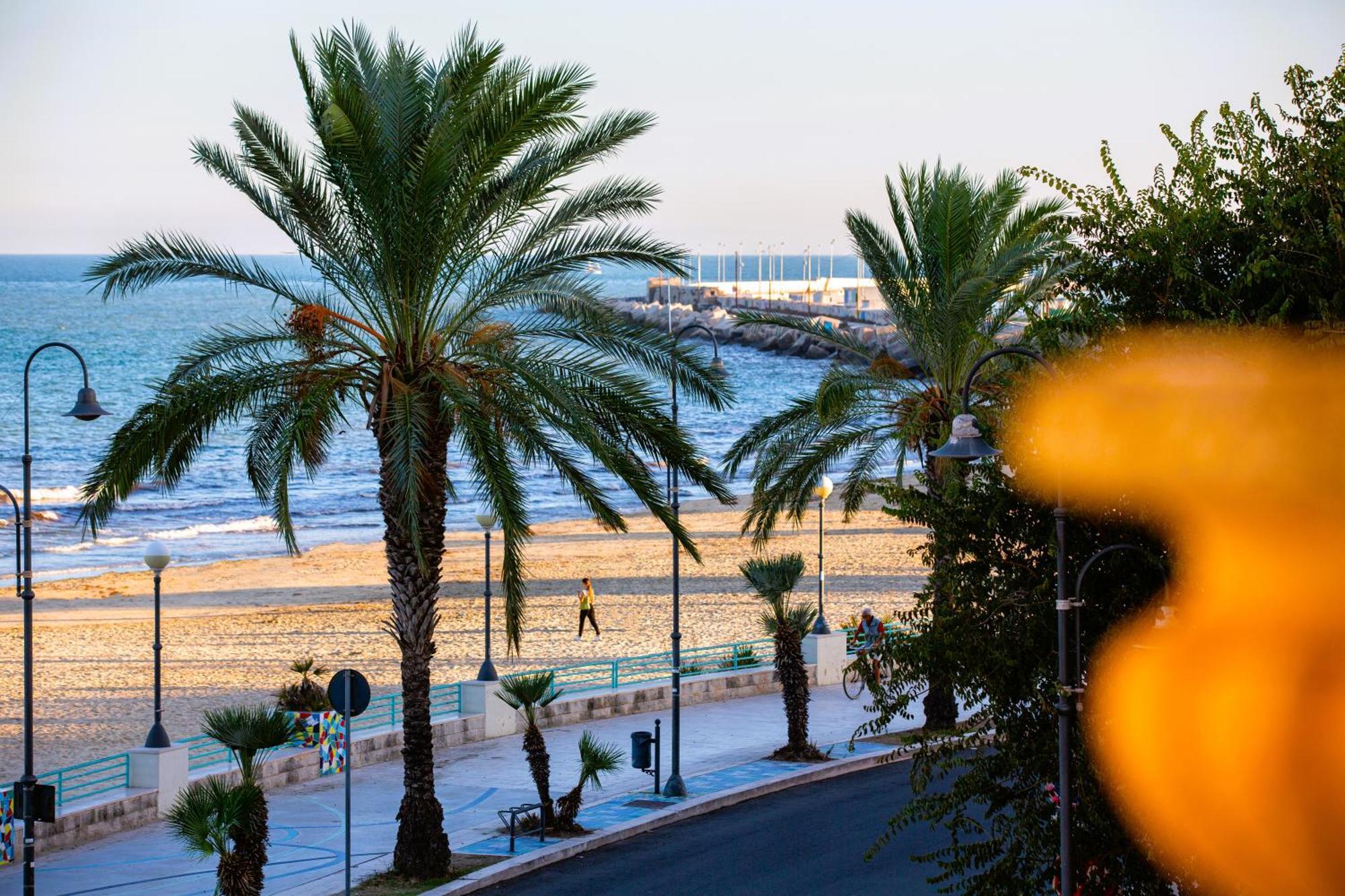 Mare E Castello Apartment Manfredonia Exterior foto