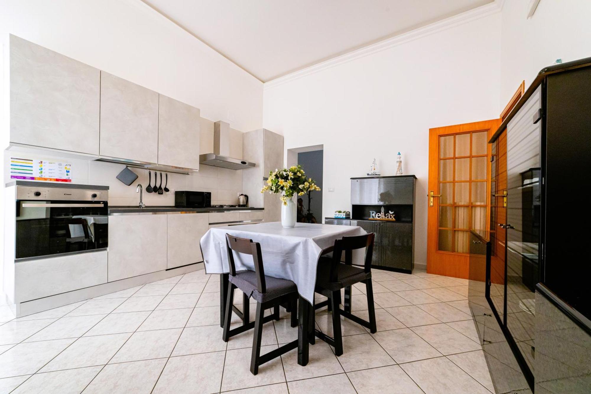 Mare E Castello Apartment Manfredonia Exterior foto
