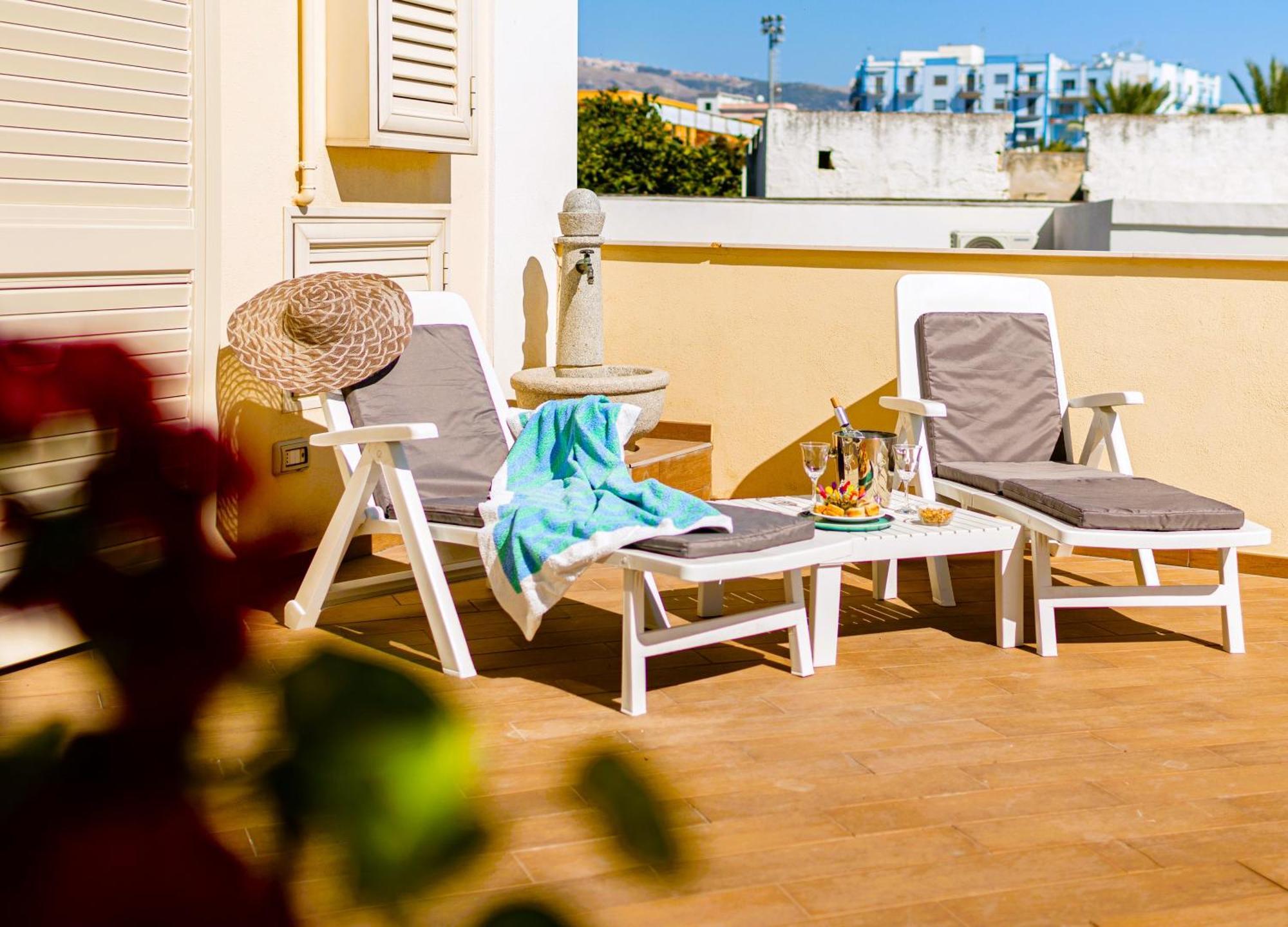 Mare E Castello Apartment Manfredonia Exterior foto