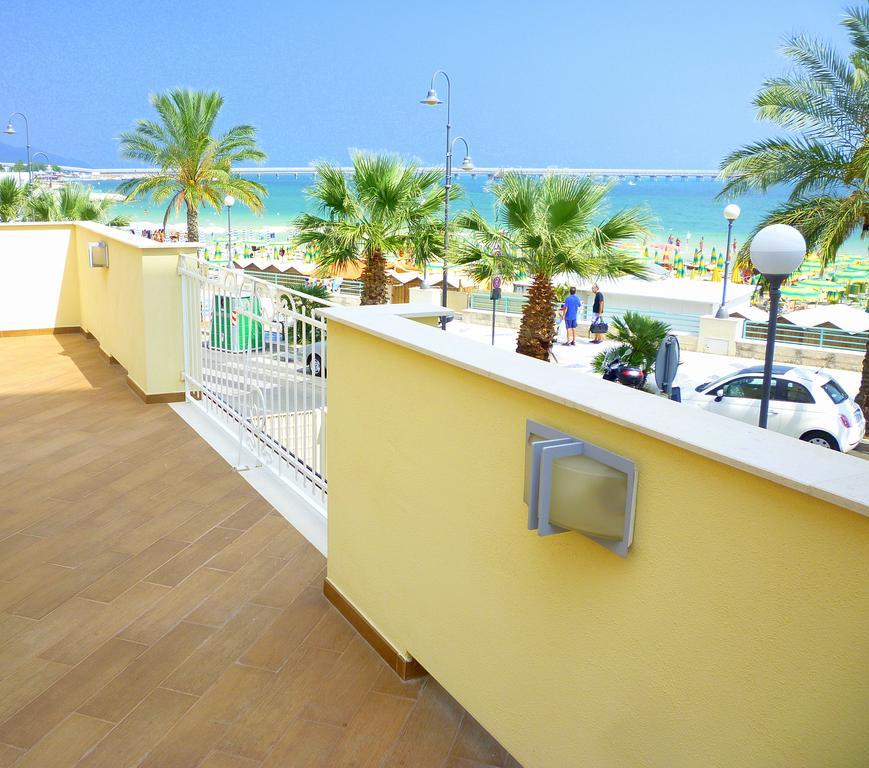 Mare E Castello Apartment Manfredonia Exterior foto